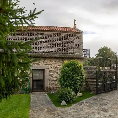 Casa Horreo Con Jacuzzi A Coruna
