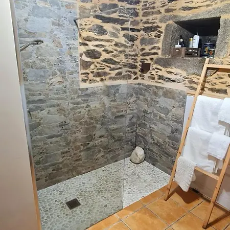 Casa Horreo Con Jacuzzi A Coruna